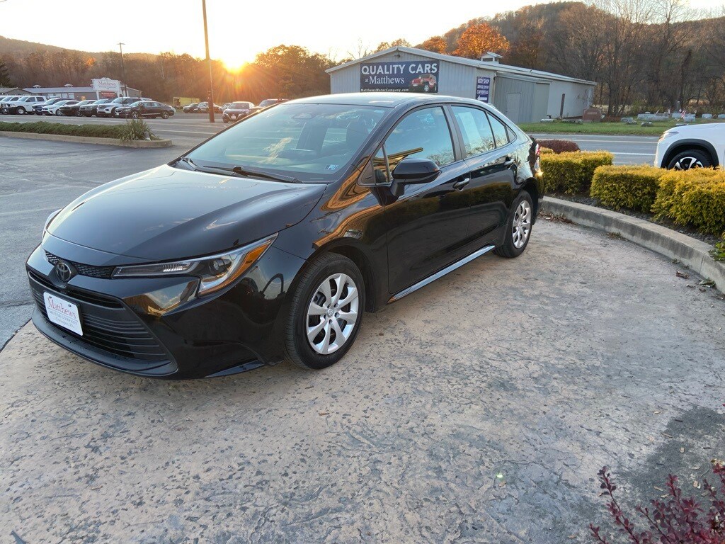 Used 2024 Toyota Corolla LE Sedan