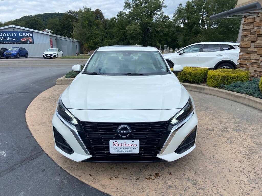 2024 Nissan Altima 2.5 SL photo 2