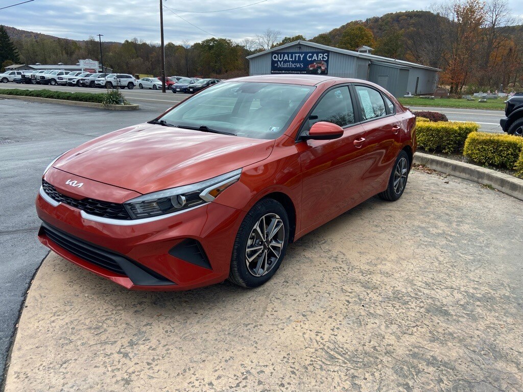 2023 Kia Forte LXS photo 3