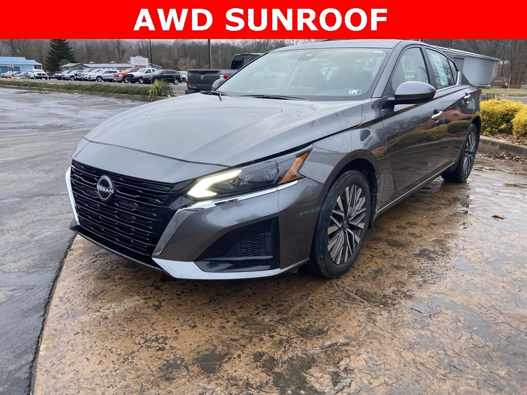 2024 Nissan Altima 2.5 SV photo 2