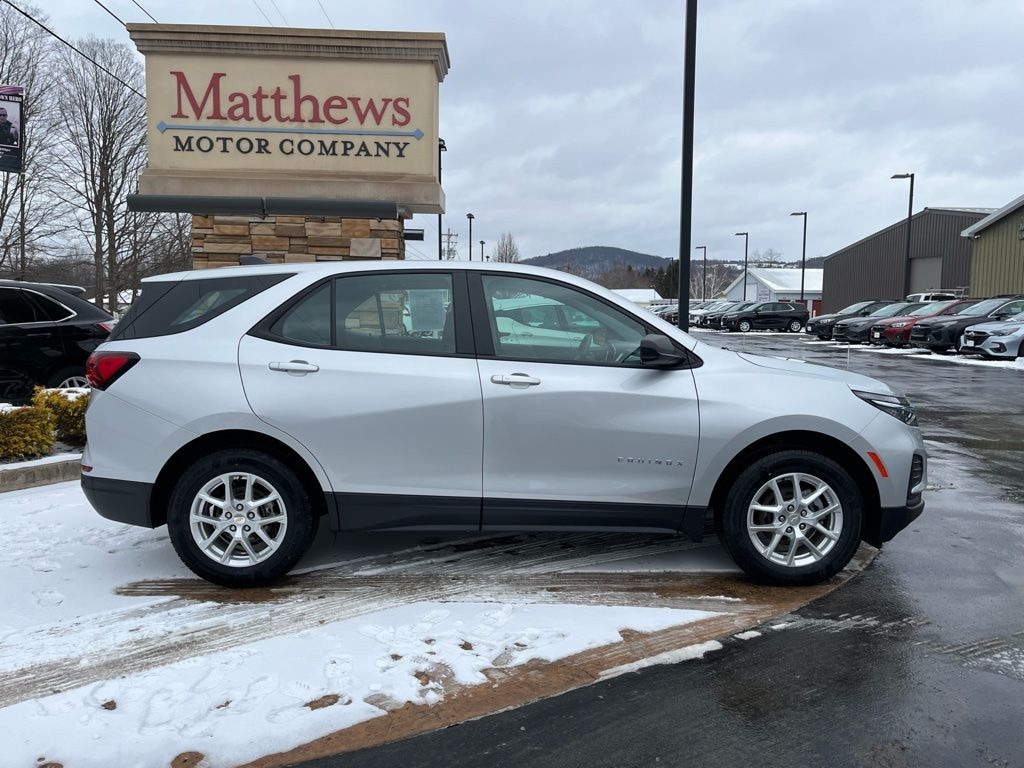 Used 2022 Chevrolet Equinox LS SUV
