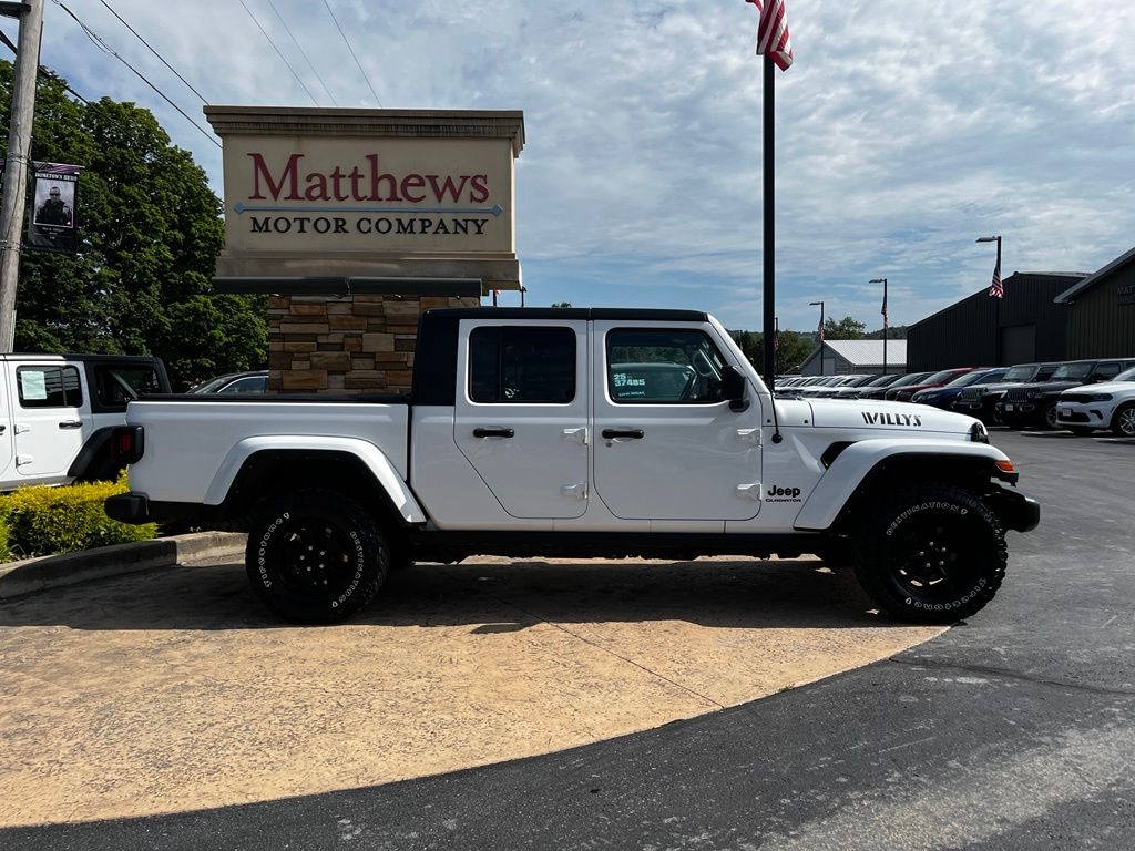 Used 2022 Jeep Gladiator Willys Truck Crew Cab