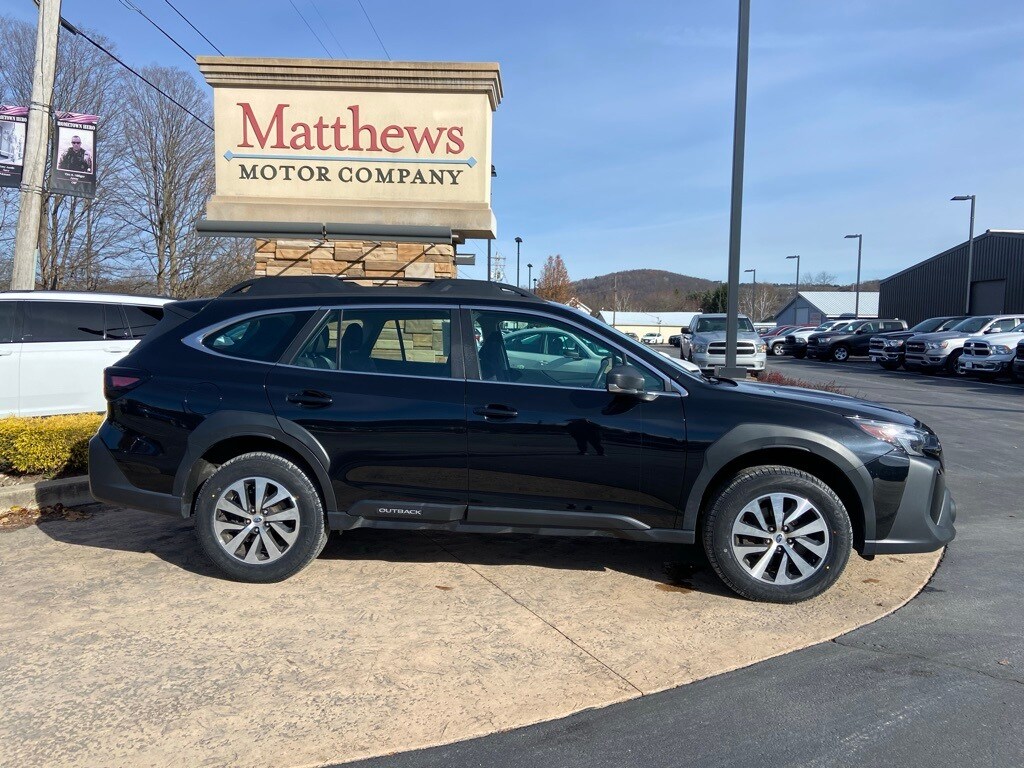 Used 2023 Subaru Outback 2.5i SUV