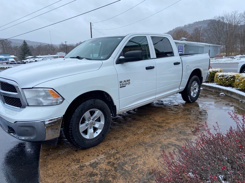 2020 Ram 1500 Classic Tradesman photo 2