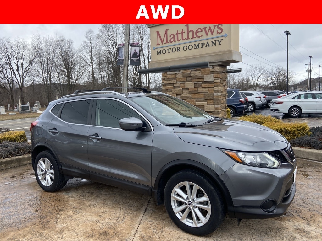 2019 Nissan Rogue Sport SV's photo