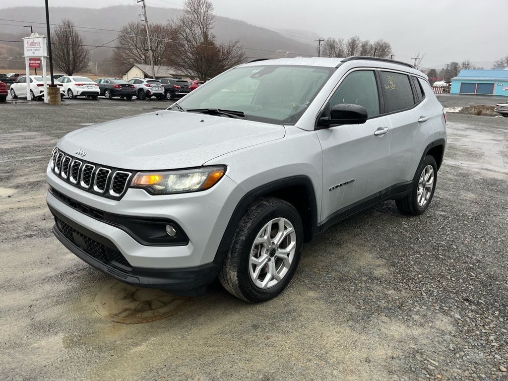 Used 2025 Jeep Compass Latitude SUV