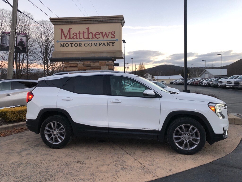 2024 Gmc Terrain SLT photo 3