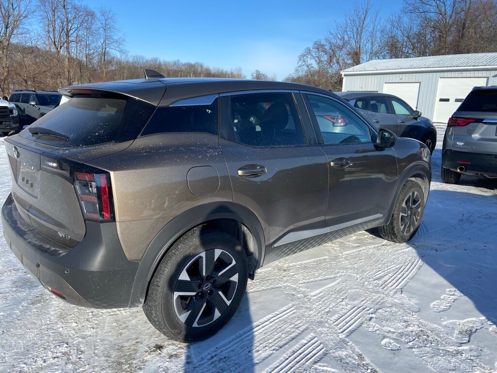Used 2025 Nissan Kicks SV SUV
