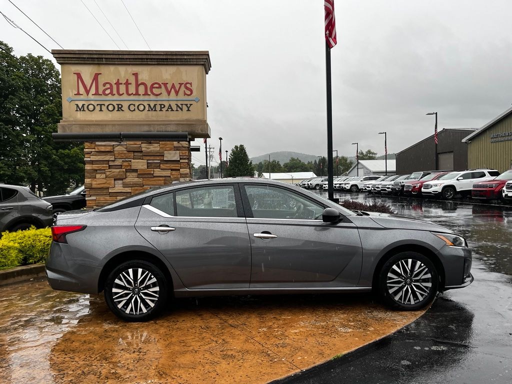 Used 2025 Nissan Altima 2.5 SV Sedan