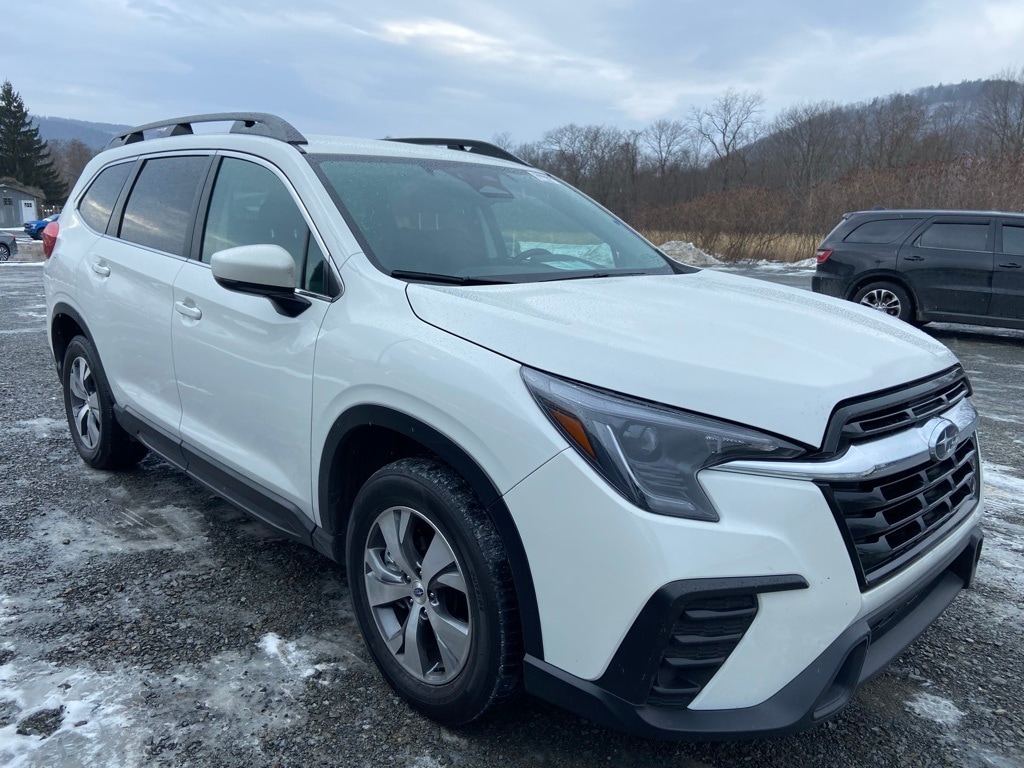 2024 Subaru Ascent Premium's photo