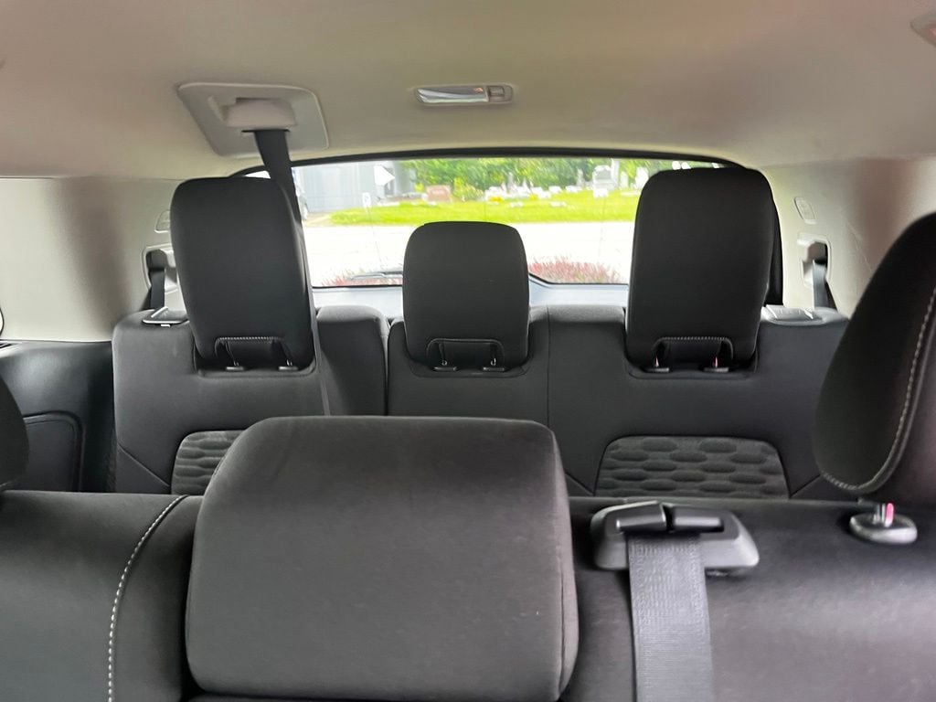2025 Nissan Pathfinder SV - Photo 26