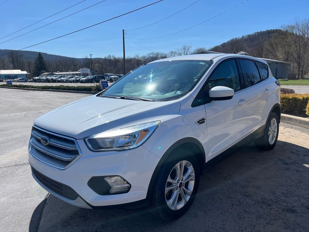Used 2017 Ford Escape SE SUV