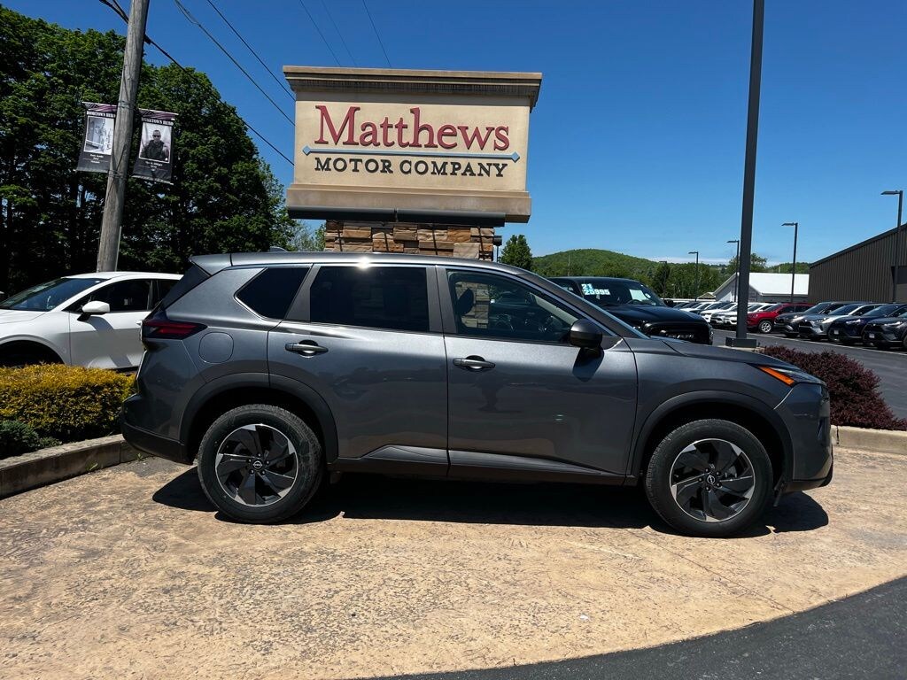Used 2025 Nissan Rogue SV SUV