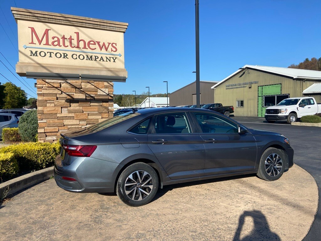 2024 Volkswagen Jetta 1.5T S photo 4