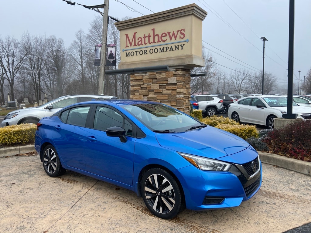 2022 Nissan Versa Sedan SR