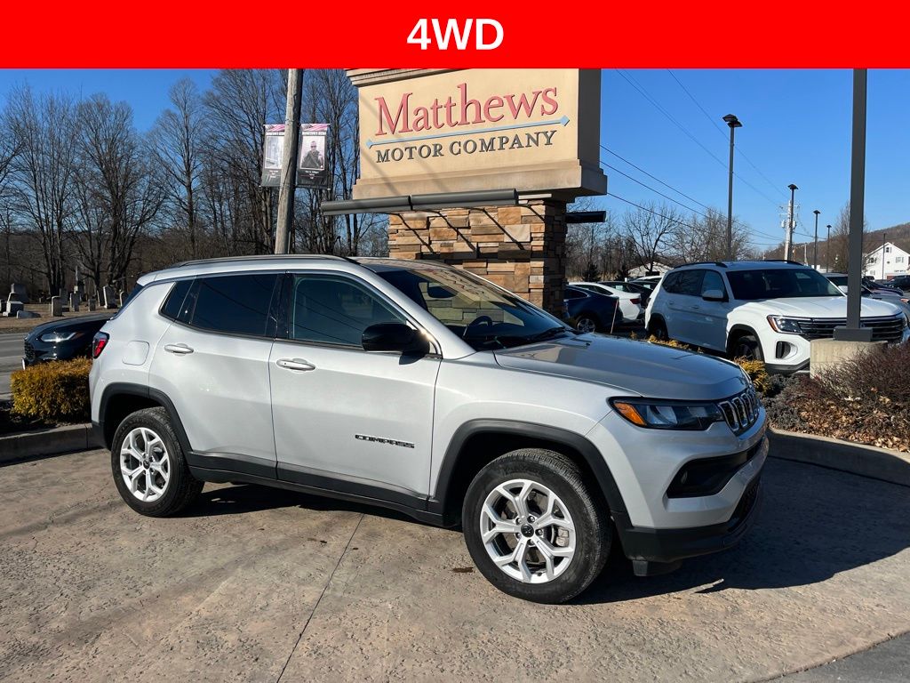 2025 Jeep Compass Latitude 4X4's photo