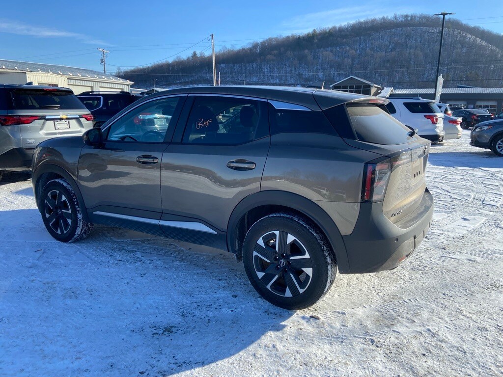 Used 2025 Nissan Kicks SV SUV