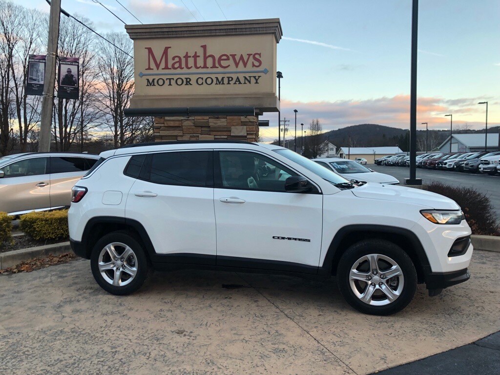 2023 Jeep Compass North Edition Latitude photo 4