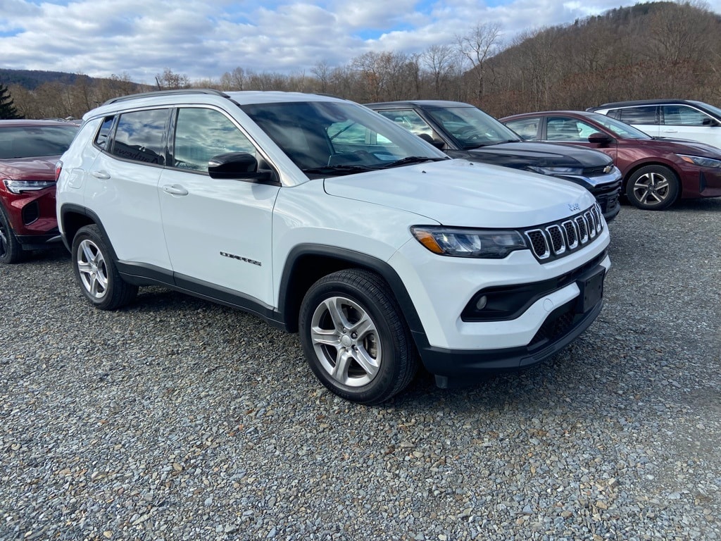 Used 2023 Jeep Compass Latitude SUV