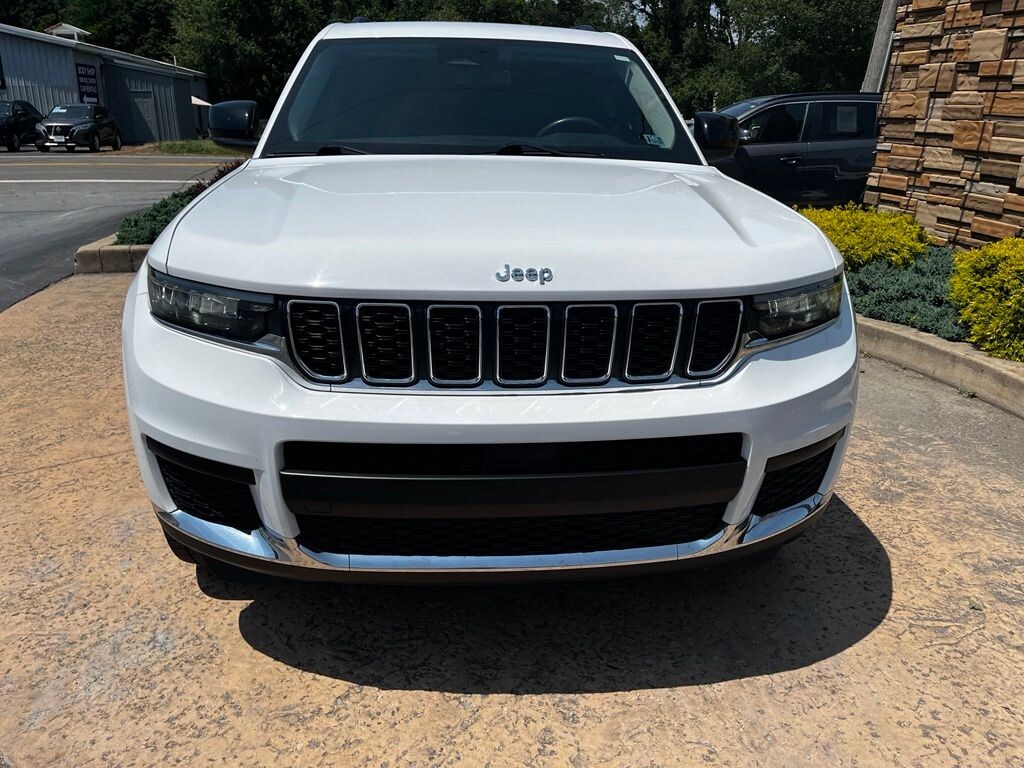 Used 2022 Jeep New Grand Cherokee Laredo SUV