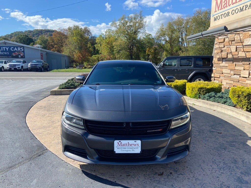 2019 Dodge Charger SXT photo 2