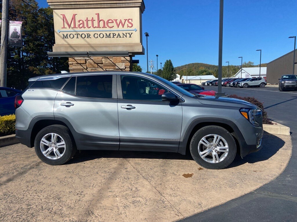 2024 Gmc Terrain SLE photo 4