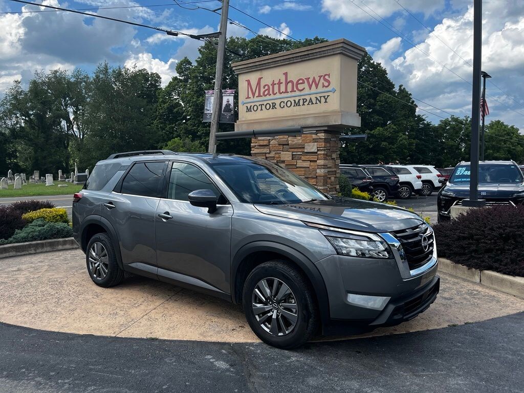 Used 2025 Nissan Pathfinder SV SUV
