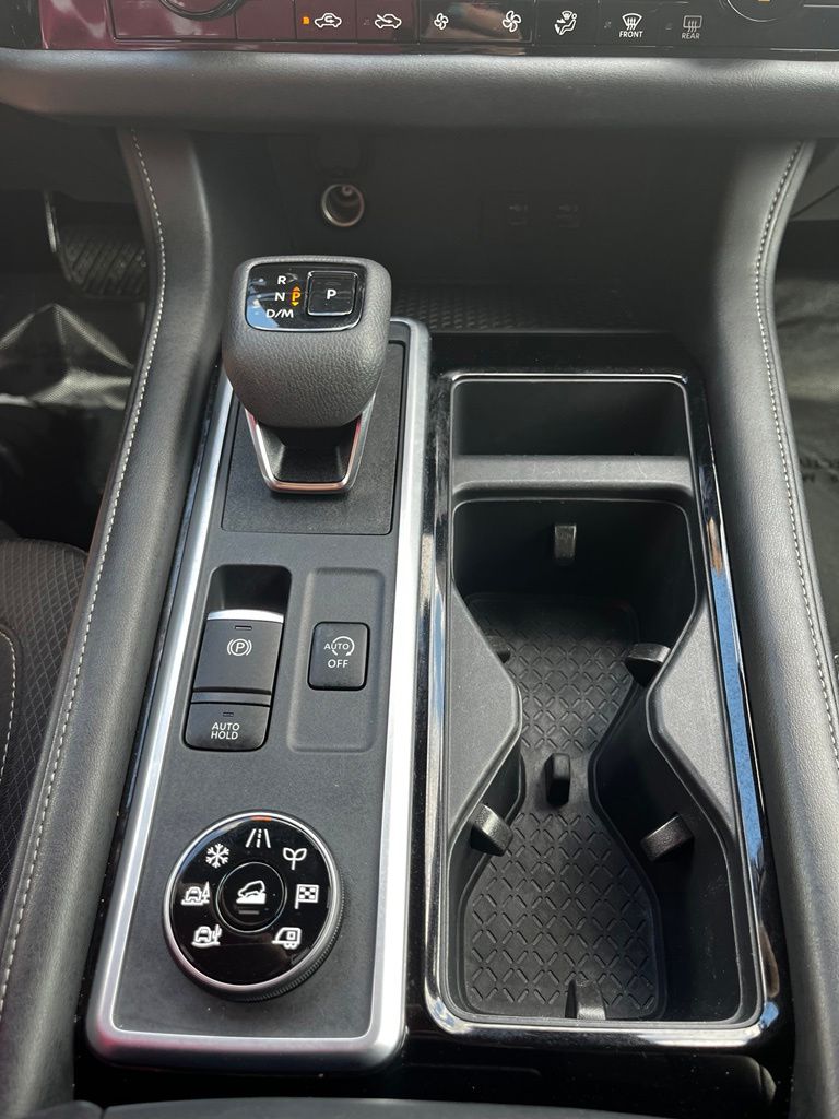 2025 Nissan Pathfinder SV - Photo 19