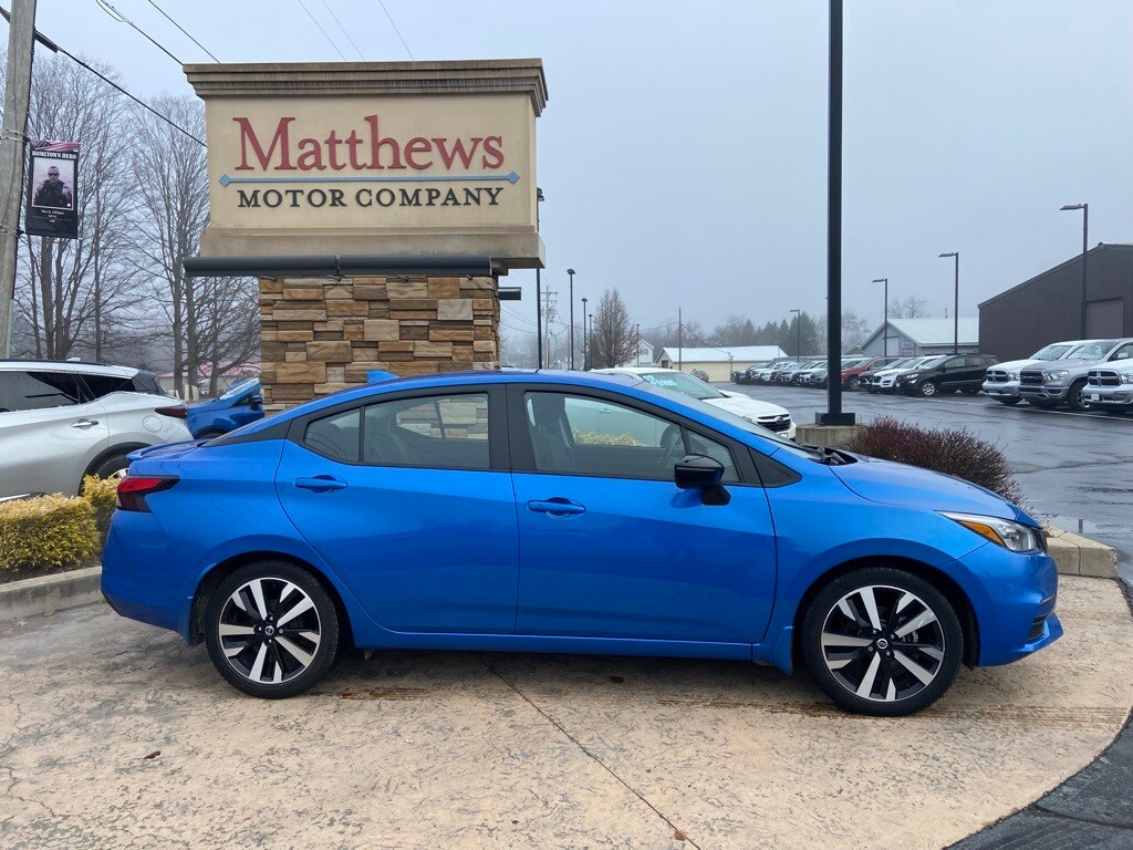 2022 Nissan Versa 1.6 SR photo 4