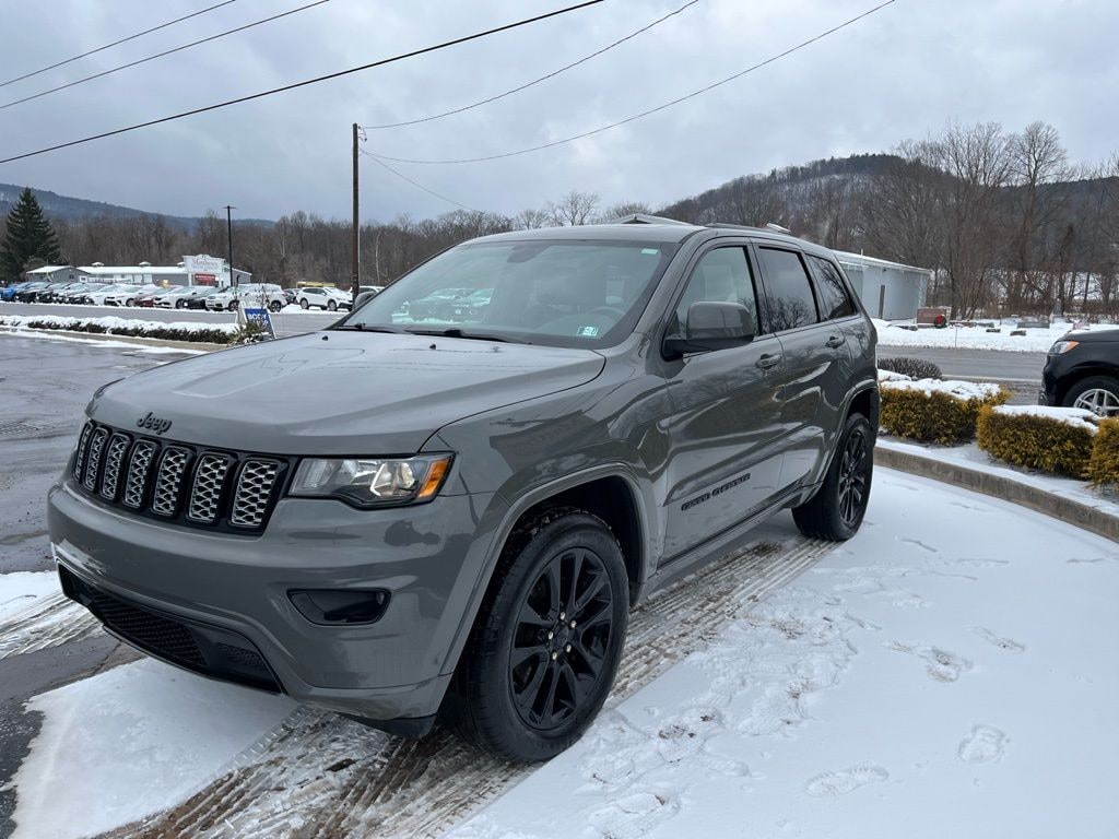 Used 2020 Jeep Grand Cherokee Altitude SUV