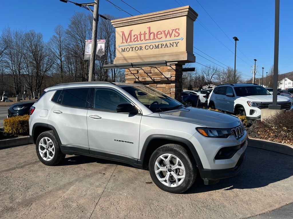 Used 2025 Jeep Compass Latitude SUV