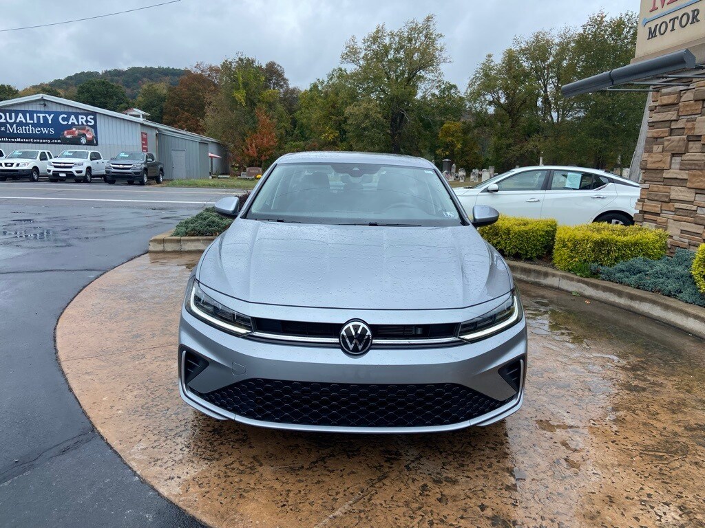2025 Volkswagen Jetta 1.5T S photo 2