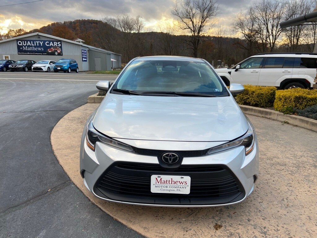 2024 Toyota Corolla LE photo 4