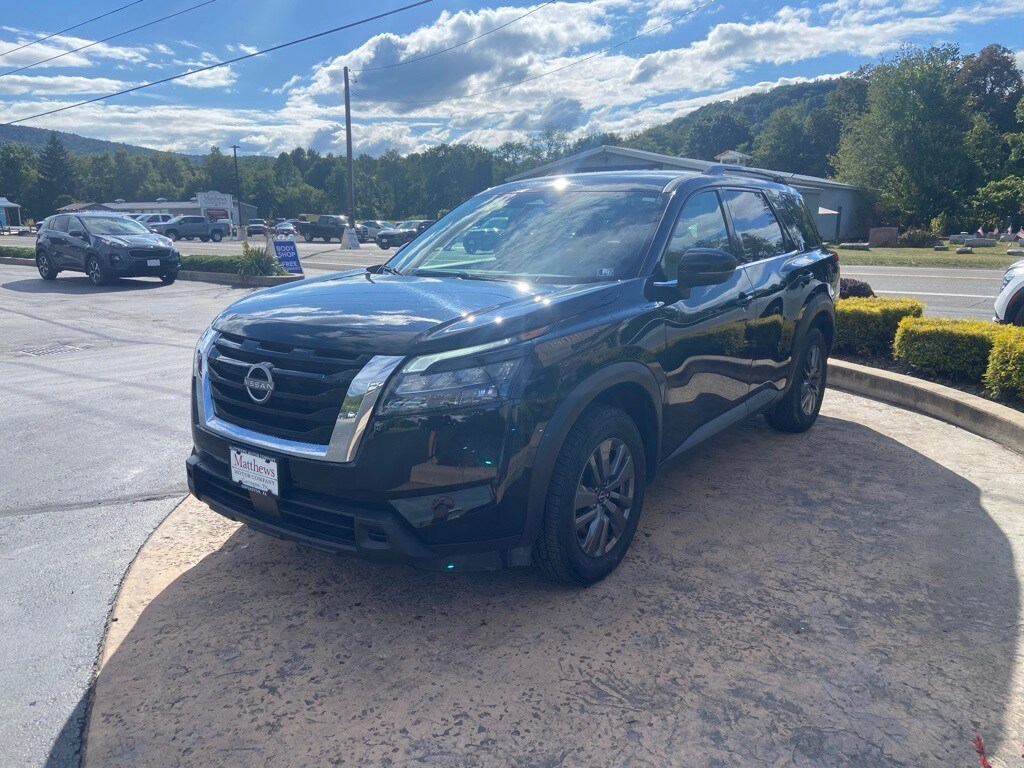 2024 Nissan Pathfinder SV photo 3