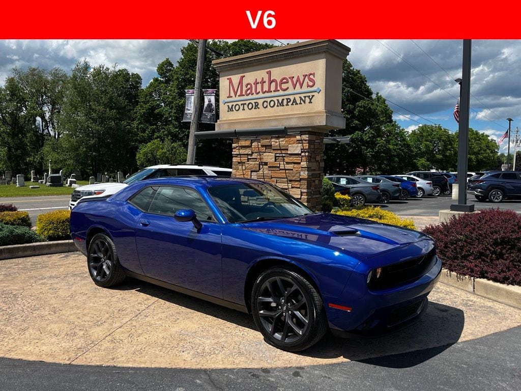 2022 Dodge Challenger SXT Auto's photo