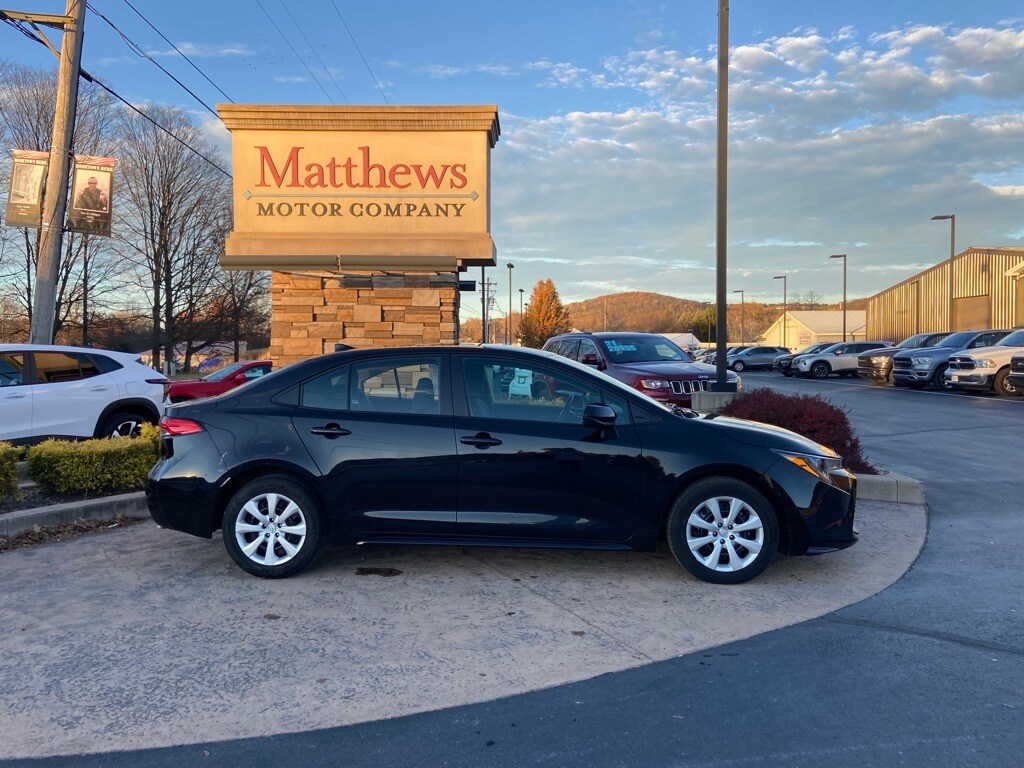 Used 2024 Toyota Corolla LE Sedan