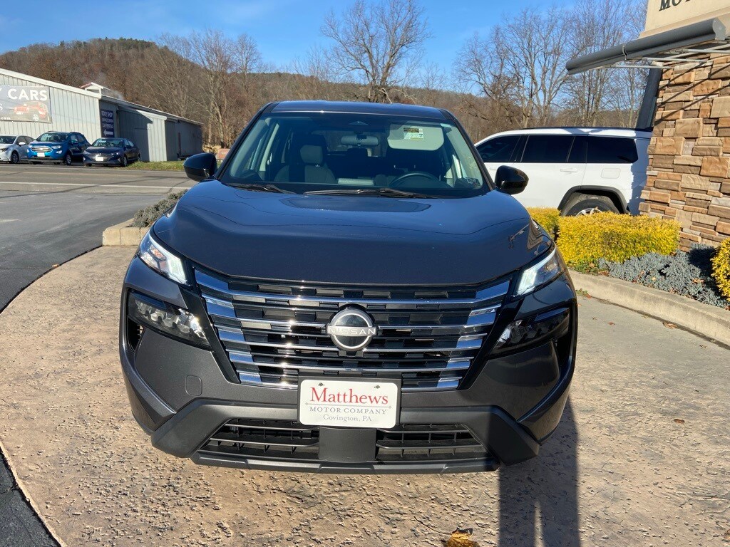 2024 Nissan Rogue S photo 2