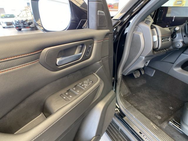 2025 Nissan Armada PRO-4X - Photo 9