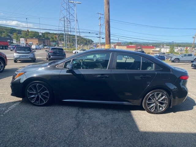 2022 Toyota Corolla SE photo 4