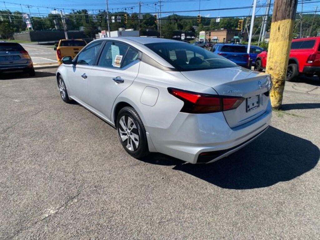 Used 2022 Nissan Altima 2.5 S Sedan