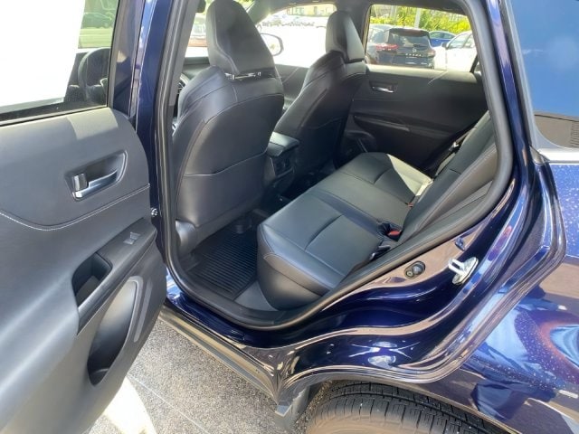 Additional photo of vehicle.