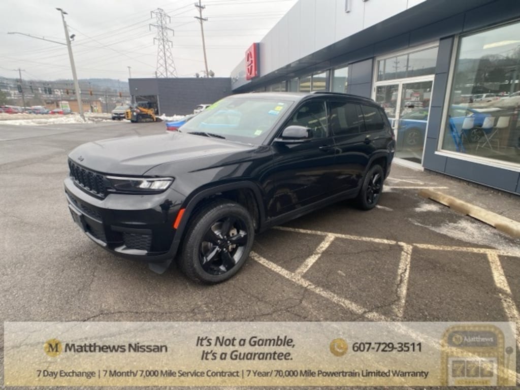 Used 2023 Jeep Grand Cherokee L Laredo SUV