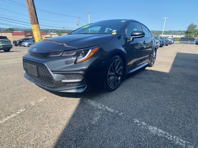 2022 Toyota Corolla SE photo 3