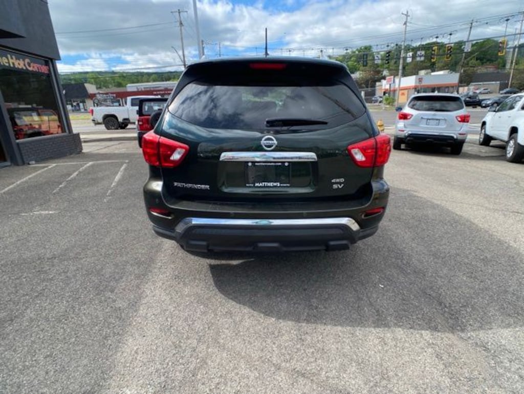 Used 2018 Nissan Pathfinder SV SUV