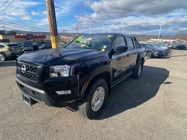 2024 Nissan Frontier Hardbody Edition photo 2