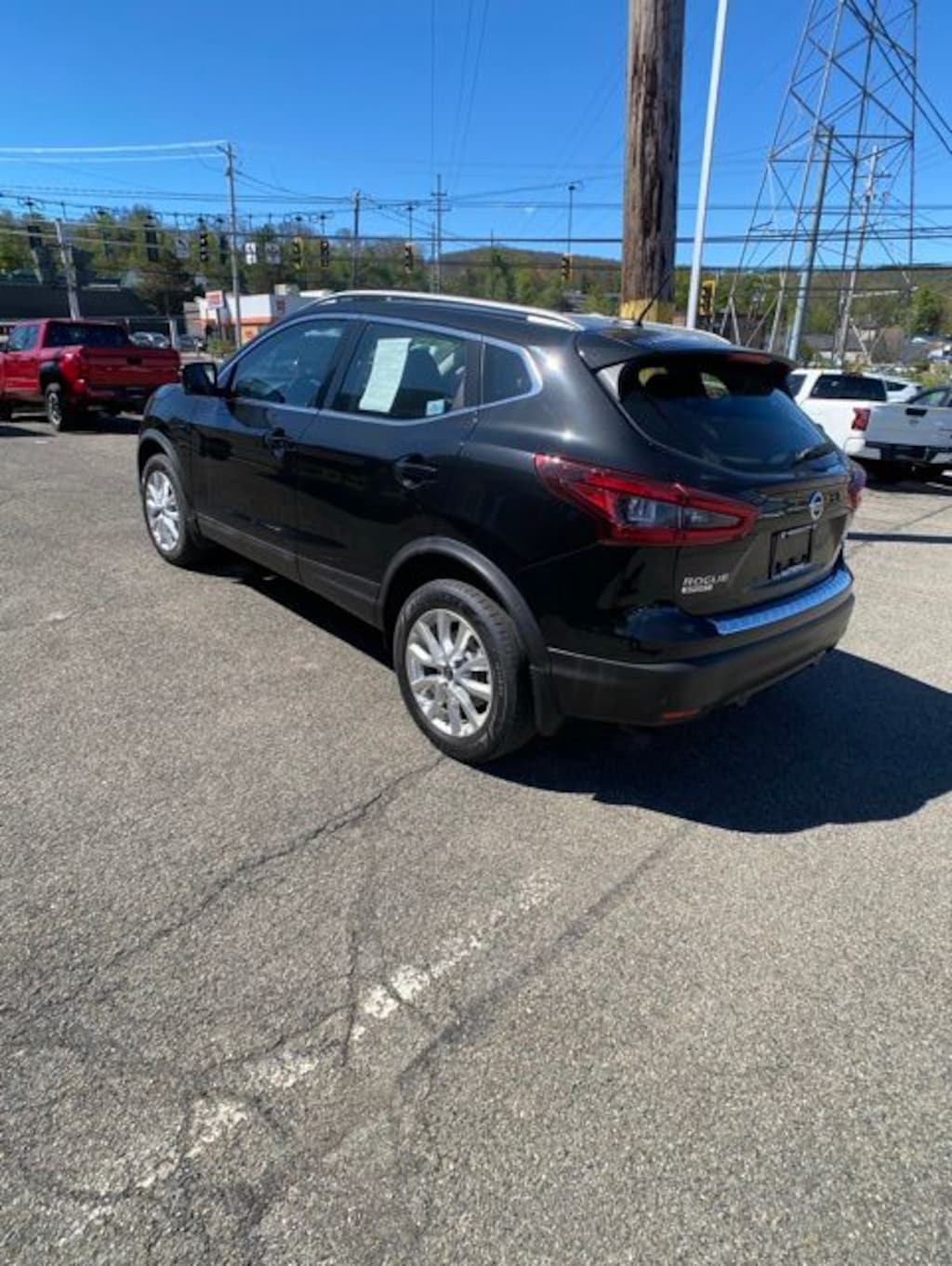 Used 2022 Nissan Rogue Sport SV SUV