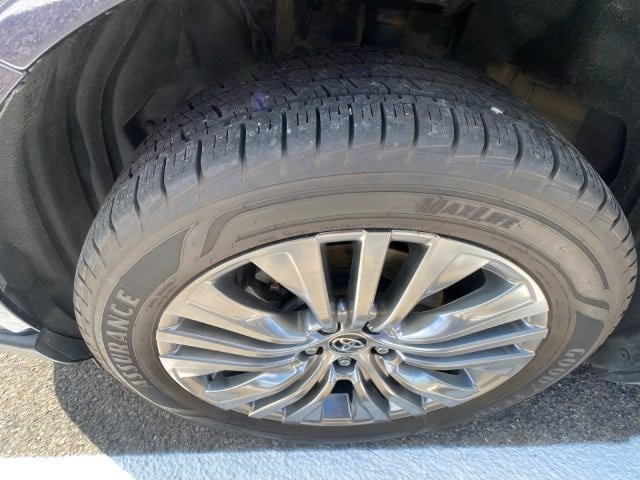 Additional photo of vehicle.