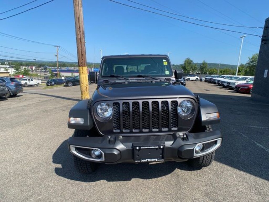Used 2023 Jeep Gladiator Sport Truck
