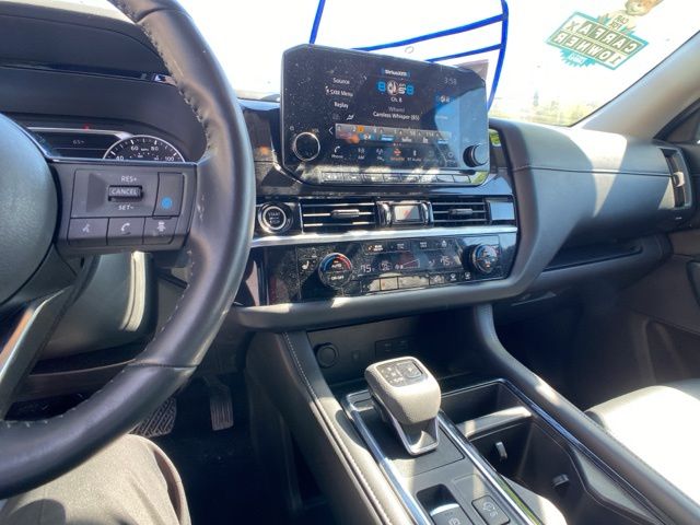 2023 Nissan Pathfinder SL - Photo 13