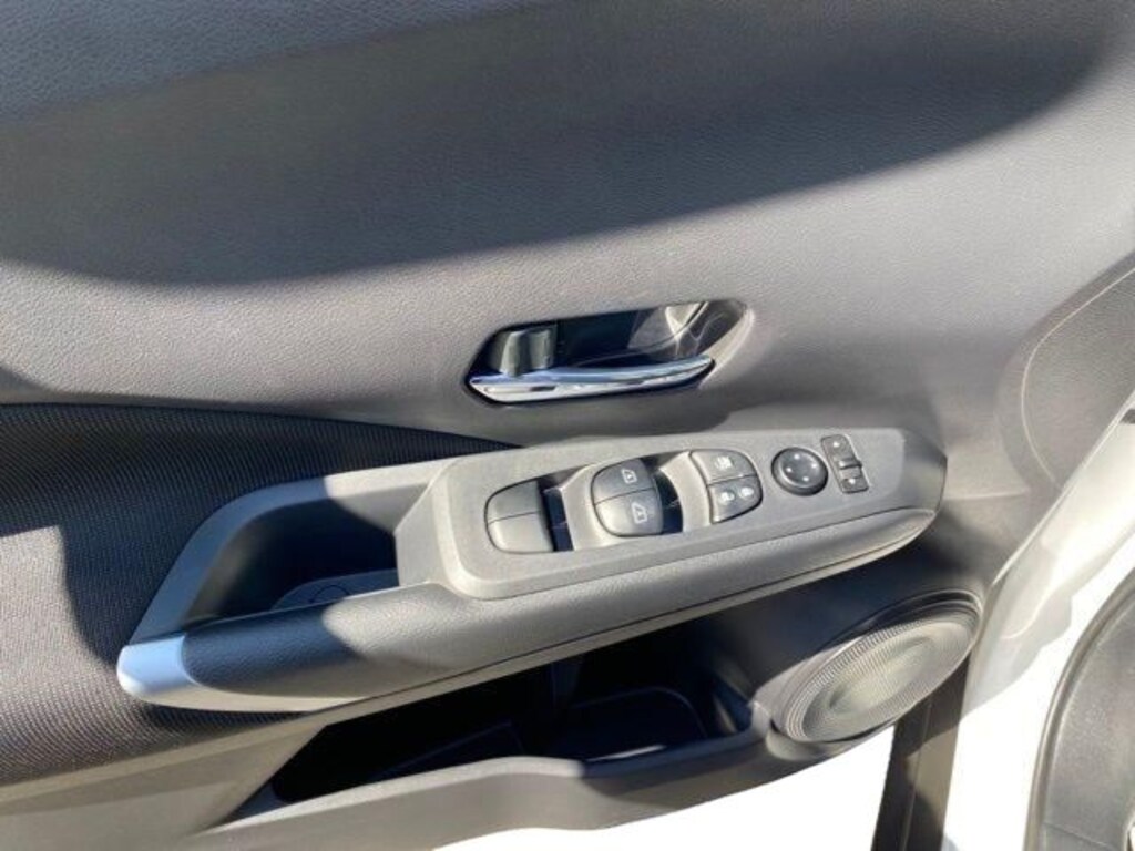 Used 2024 Nissan Kicks SV SUV